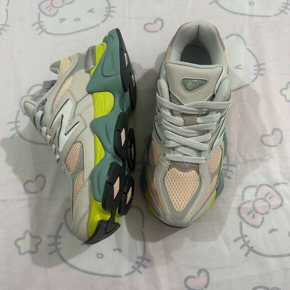 New Balance 9060 Series Low-Top Thick-Soled Sneakers - Picture 6 of 6